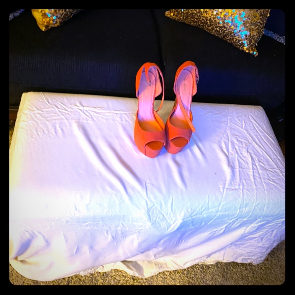 Peach club heels
